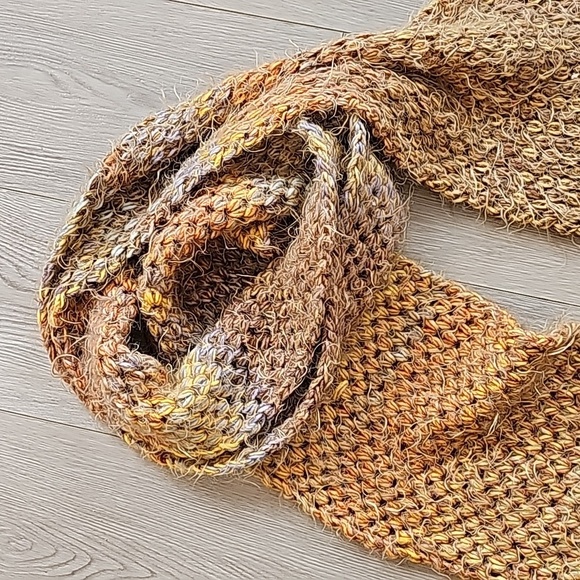 Bettina Italian Yarn Knit Scarf - Picture 2 of 10